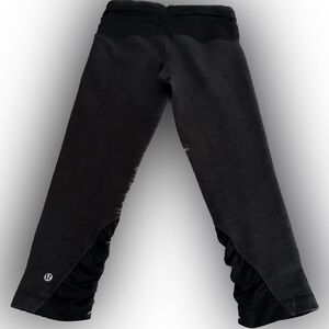 CLEARANCE Lululemon Leggings Capri 4